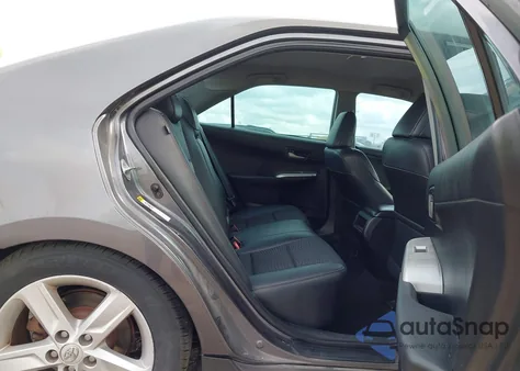 2013 Toyota Camry Se z USA, uszkodzony, nr VIN 4T1BF1FK2DU711893